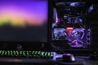 Un PC gamer personnalisé. © filiz, Adobe Stock